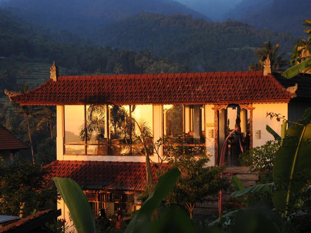 Lesong Hotel And Restaurant Munduk Dış mekan fotoğraf